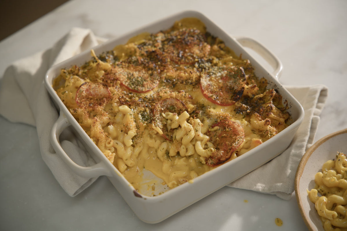 Spicy Vegan Mac n Cheese with Pickled Jalapeños & Herbed Panko